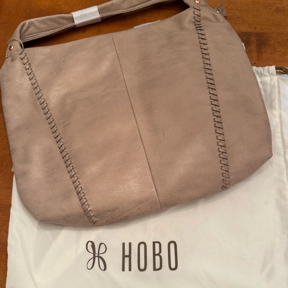 HOBO Tan Leather Hobo Bag Relaxed Style